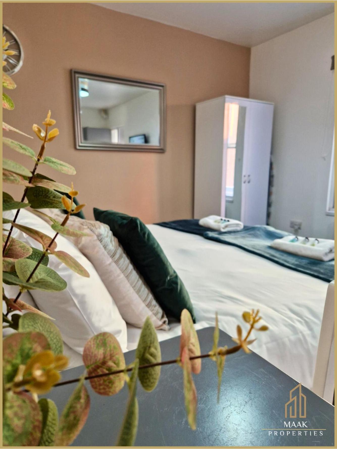 Minehead Suite Bagian luar foto